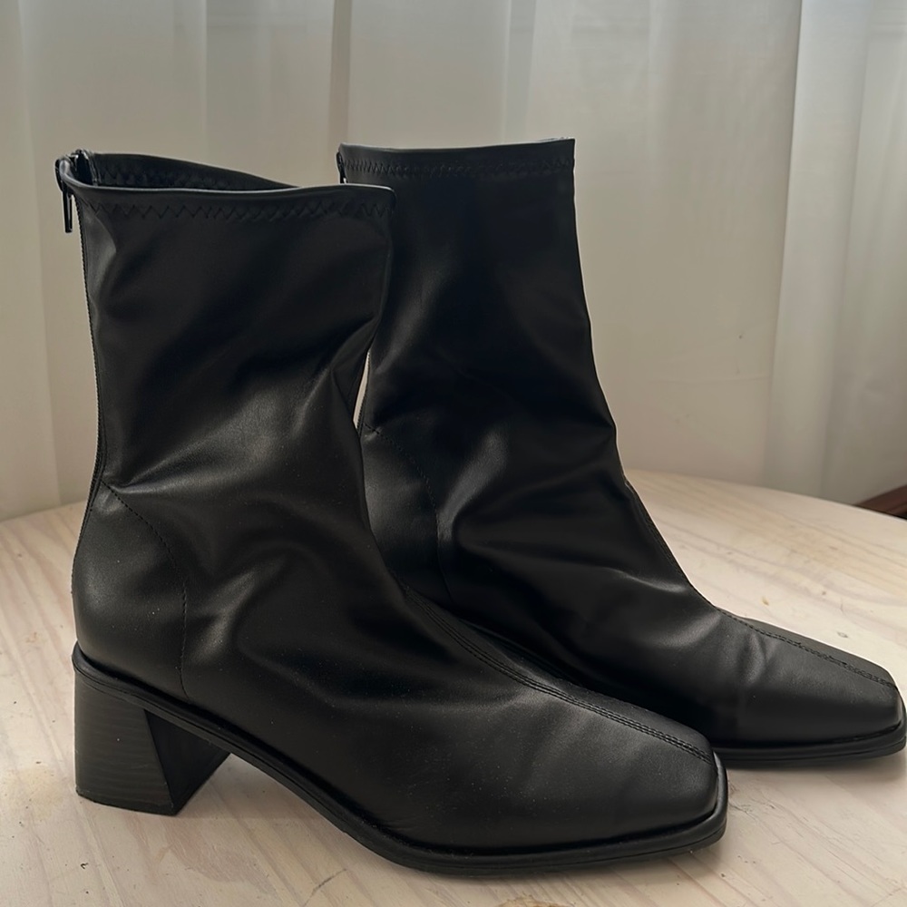 ASOS BLACK BOOTIE WITH BLOCK HEEL SIZE 11W